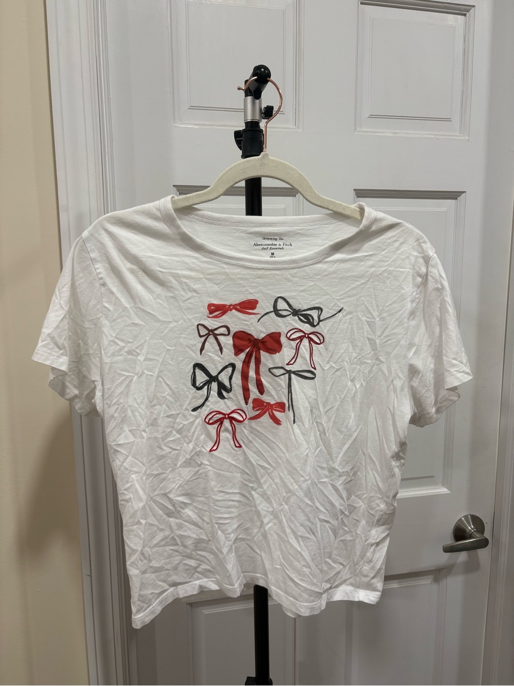 Abercrombie & Fitch White & Red Bow Tee